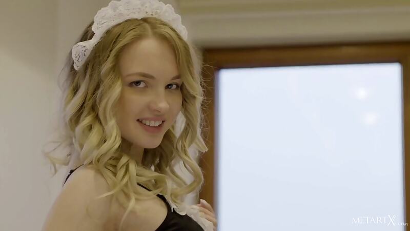 Sophie Gem in Cleaning Service by MetartX blonde