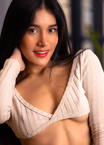Carolina Guerrero in the Pout Perfect